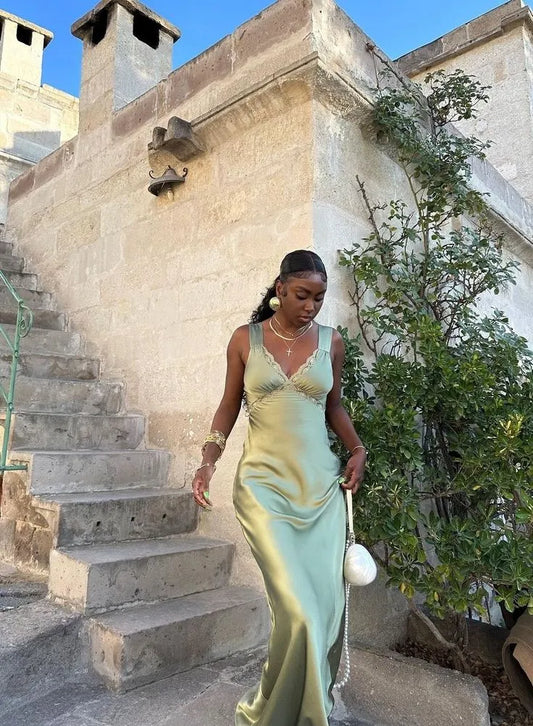 Simple Fitted V Neck Sleeveless Lace Satin Floor-Length Prom Dress