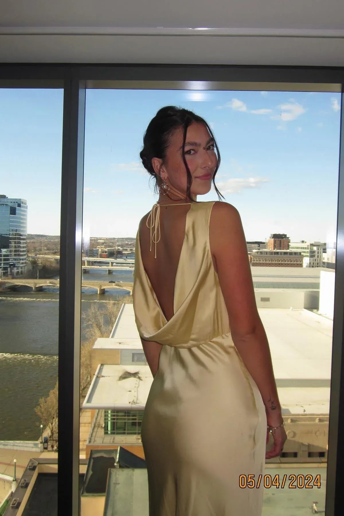 Simple Sheath Cowl Neck Sleeveless Ruched Satin Floor-Length Prom Dress