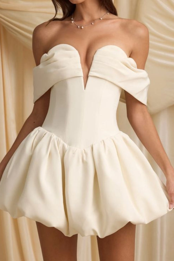 Solid Color A-Line Off-Shoulders Sleeveless Pleated Short-Mini Homecoming Dress