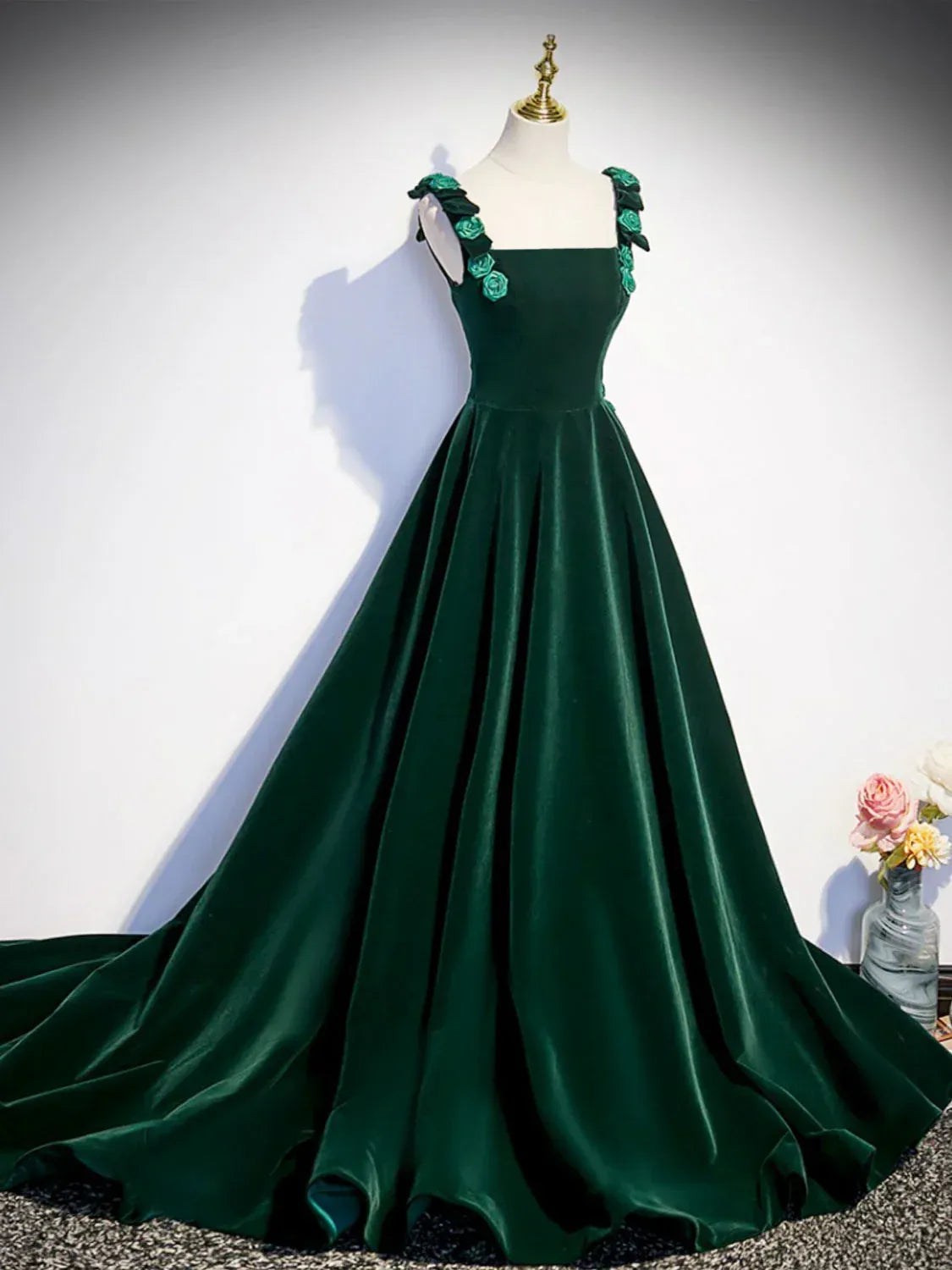 Sophisticated Ballgown Square-Neck Sleeveless Floral-Accented Emerald Maxi Prom Dress for Women Custom