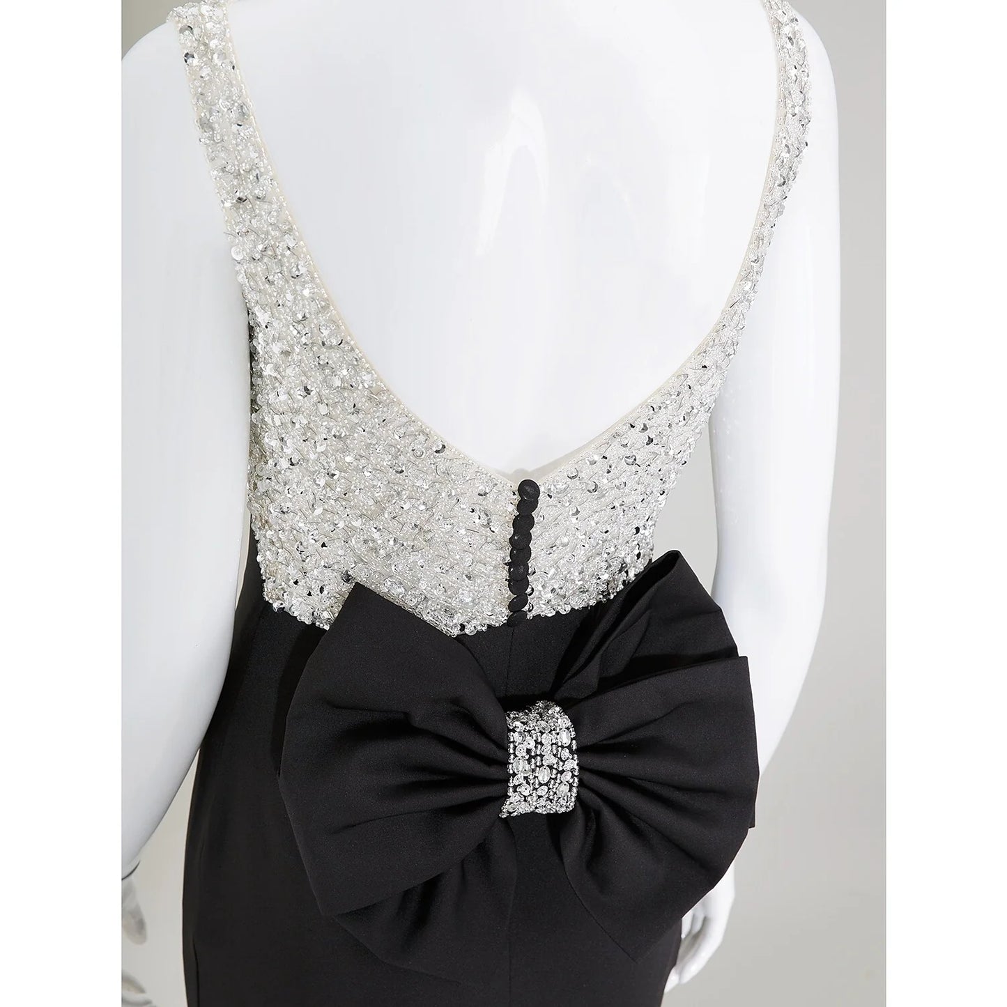 Front view of the shimmering jersey mermaid trumpet dress.