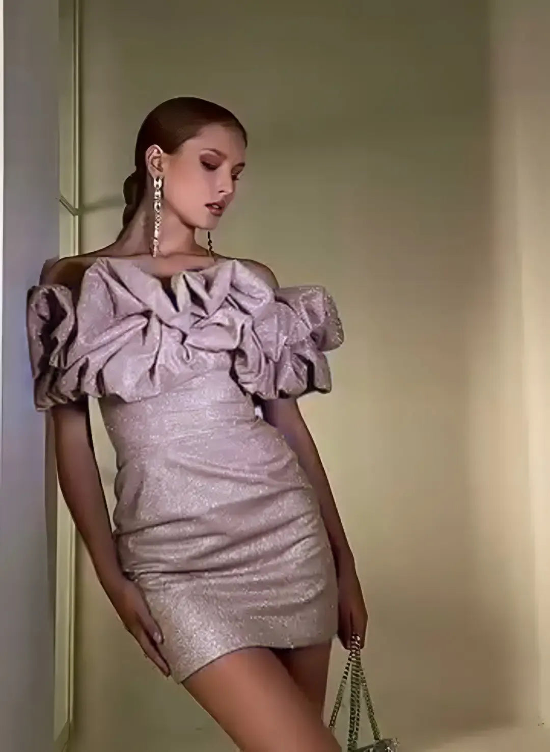Sparkling Bodycon Off-Shoulder Ruffle Dusty Pink Short Homecoming Dress