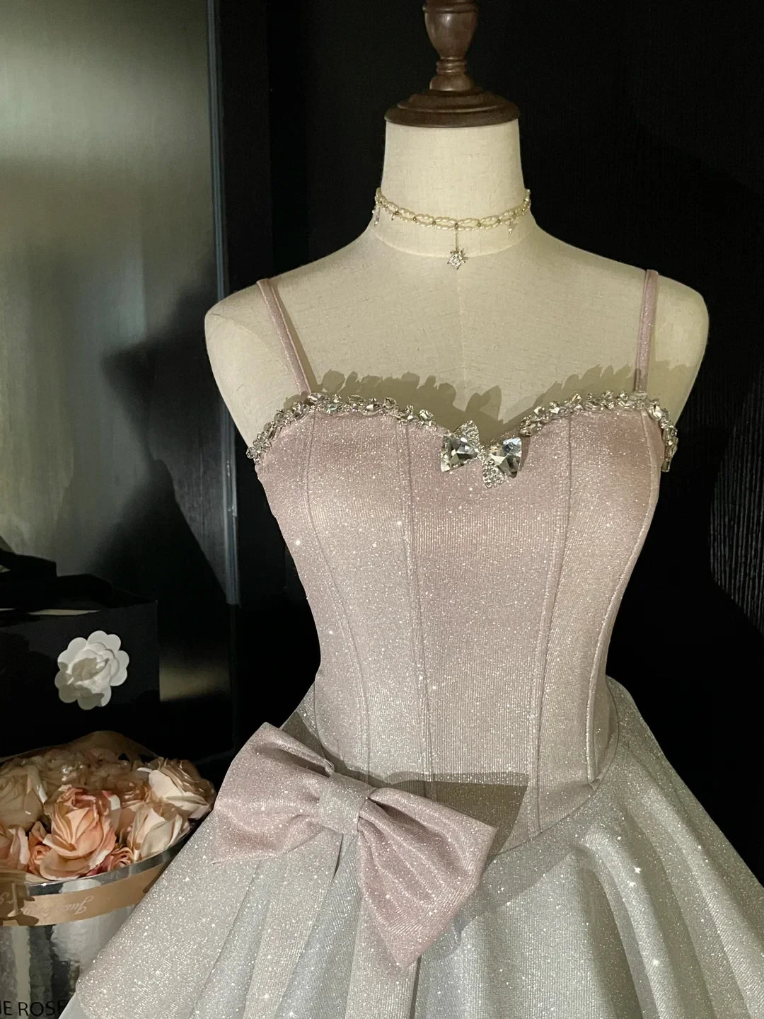 Sparkling A-Line Sweetheart Sequin Bodice Bow Blush Pink Short Homecoming Dresses
