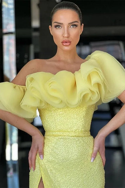Stunning Mermaid/Trumpet Off the Shoulder Sleeveless Sequins Chapel Train Prom Dress