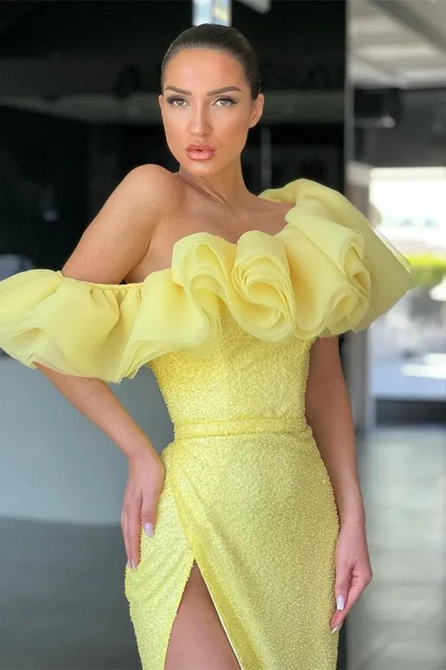 Stunning Mermaid/Trumpet Off the Shoulder Sleeveless Sequins Chapel Train Prom Dress