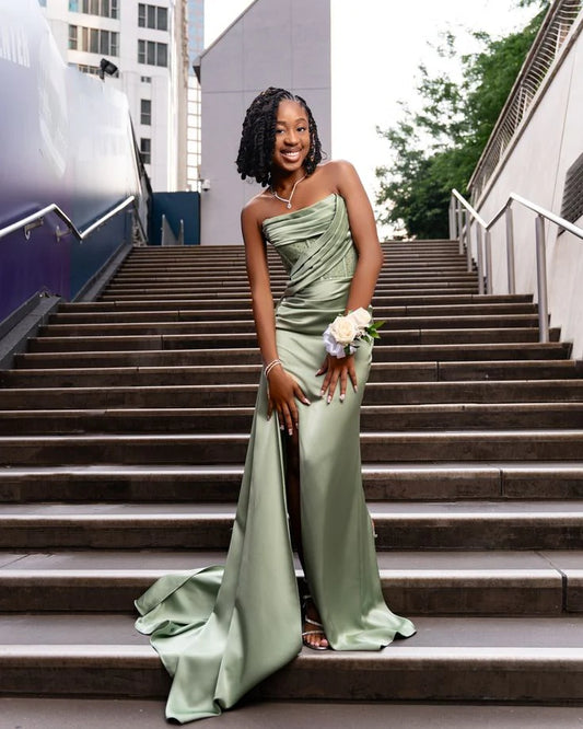 Stunning Mermaid/Trumpet Strapless Sleeveless Lace Up Satin Sweep/Brush Train Prom Dress