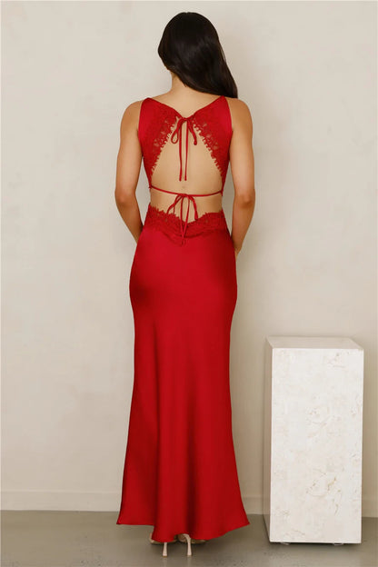 Stunning Sheath Cowl Neck Lace-Accent Backless Satin Red Floor-Length Prom Dress