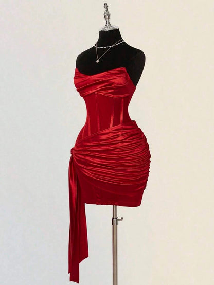 Stunning Sheath Strapless Corset Ruched Red Mini Homecoming Dress With Streamer