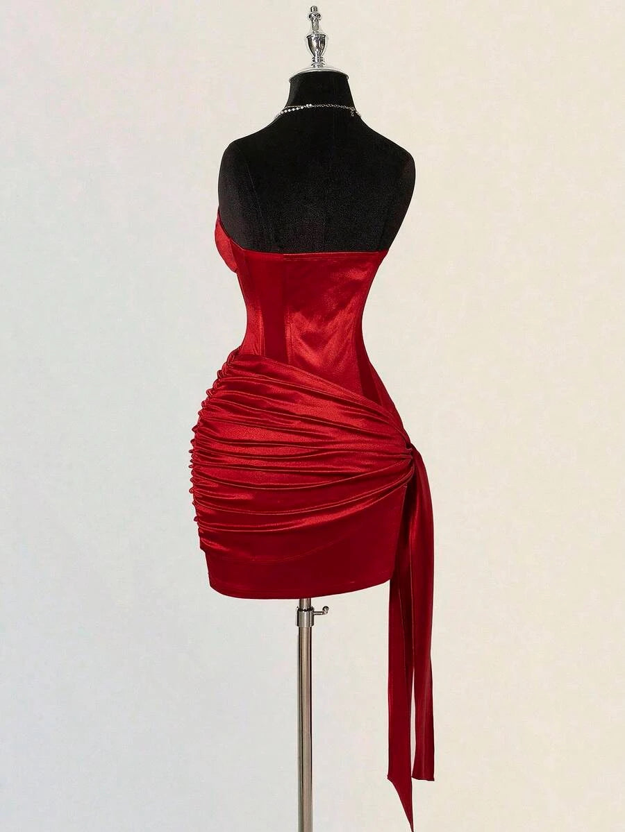 Stunning Sheath Strapless Corset Ruched Red Mini Homecoming Dress With Streamer