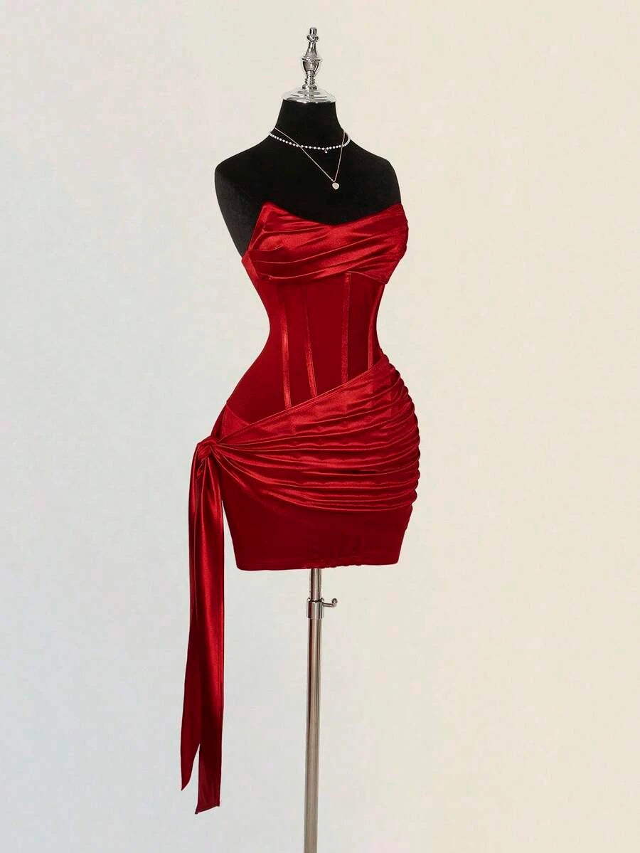 Stunning Sheath Strapless Corset Ruched Red Mini Homecoming Dress With Streamer