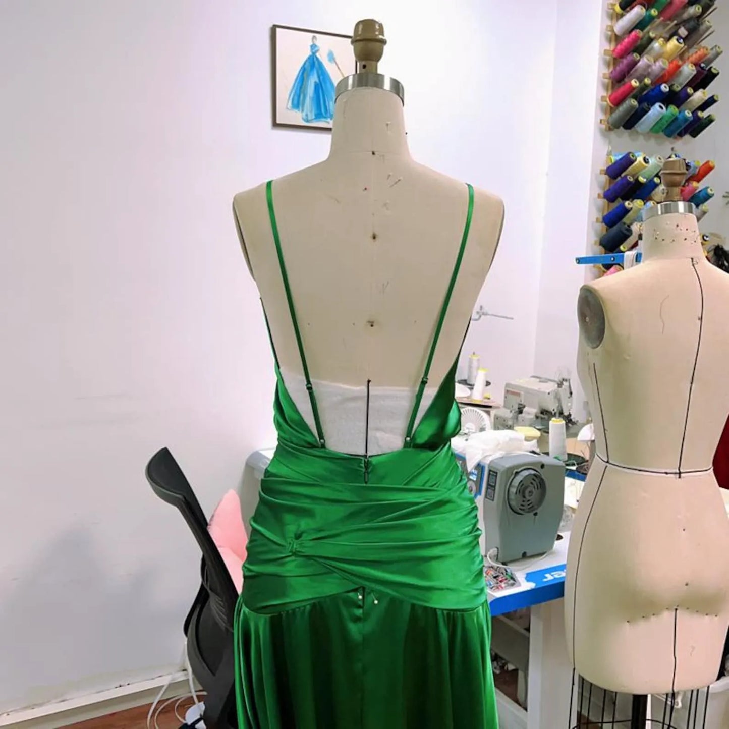 Elegant A-Line V-Neck Ruched Waist Satin Emerald Green Floor-Length Prom Dress for Women