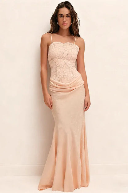 Elegant Mermaid Sweetheart Lace-Top Black Satin Prom Dress with Train