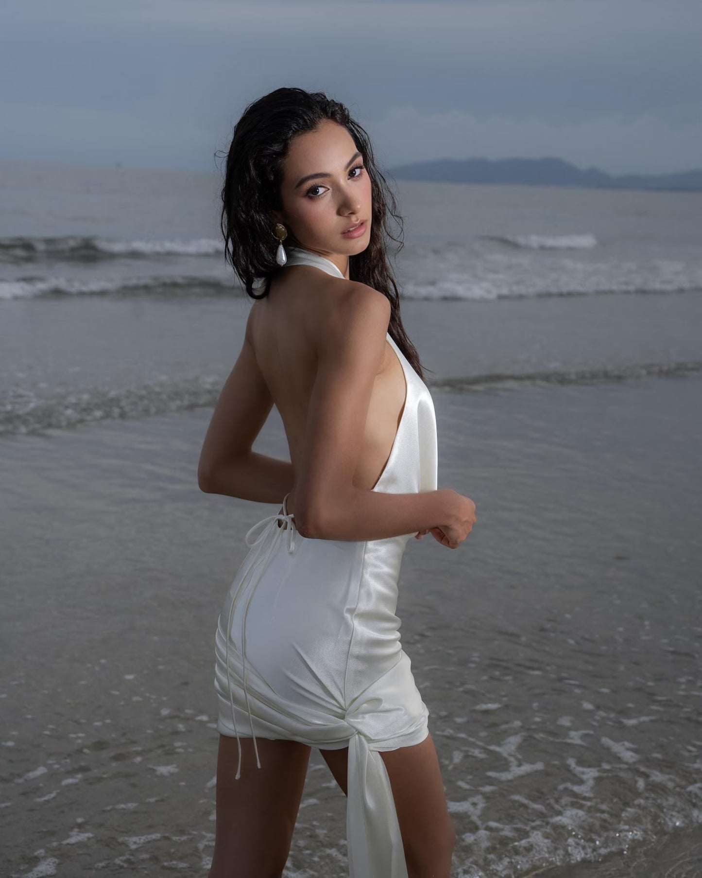 Stylish Bodycon Halter Cowl Neck Ruched Backless White Mini Homecoming Dresses