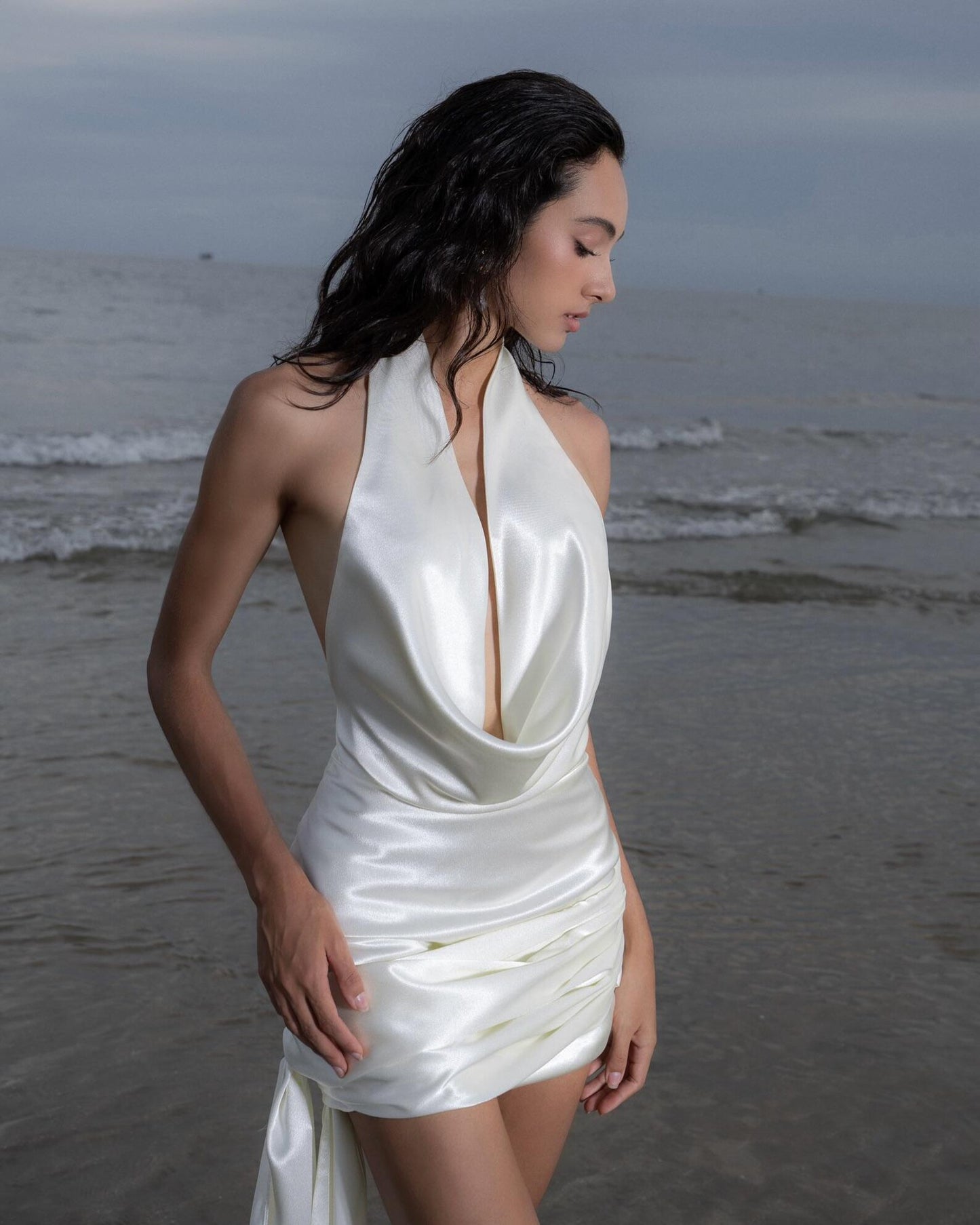 Stylish Bodycon Halter Cowl Neck Ruched Backless White Mini Homecoming Dresses