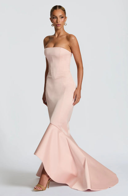 Stylish Mermaid Strapless Glamorous Blush Floor-Length Prom Dress With Ruffle Hem