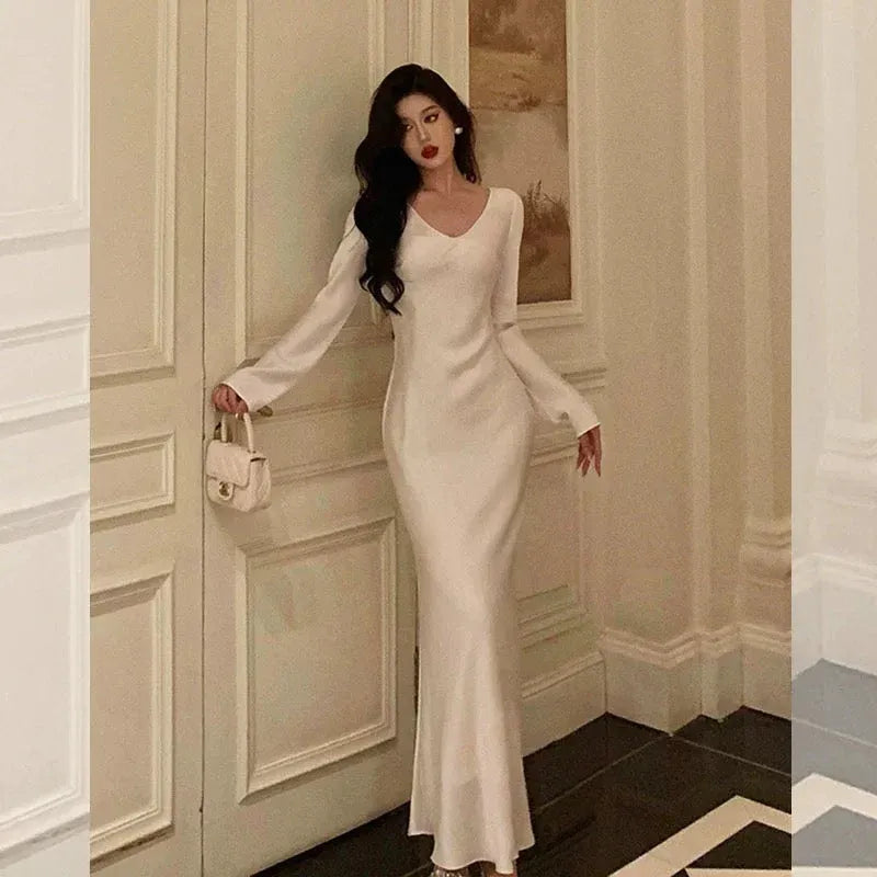 Timeless Elegance Mermaid V-Neck Long-Sleeve Satin Ivory Maxi Prom Dress for Women ready to ship