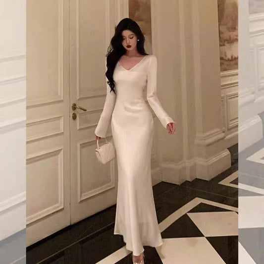 Timeless Elegance Mermaid V-Neck Long-Sleeve Satin Ivory Maxi Prom Dress for Women ready to ship