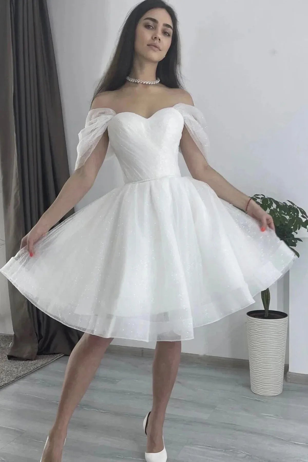 Trendy A-Line Off the Shoulder Sleeveless Tulle Short-Mini Prom Dress