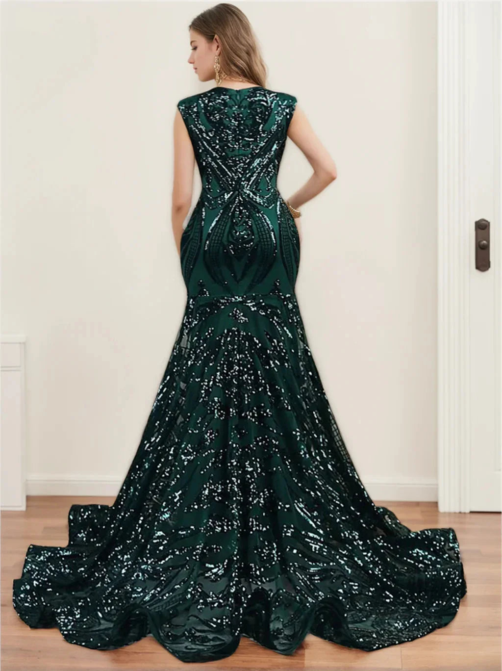 Trumpet Mermaid Jewel Neck Sleeveless Sequined Evening Dresses With Sequin
