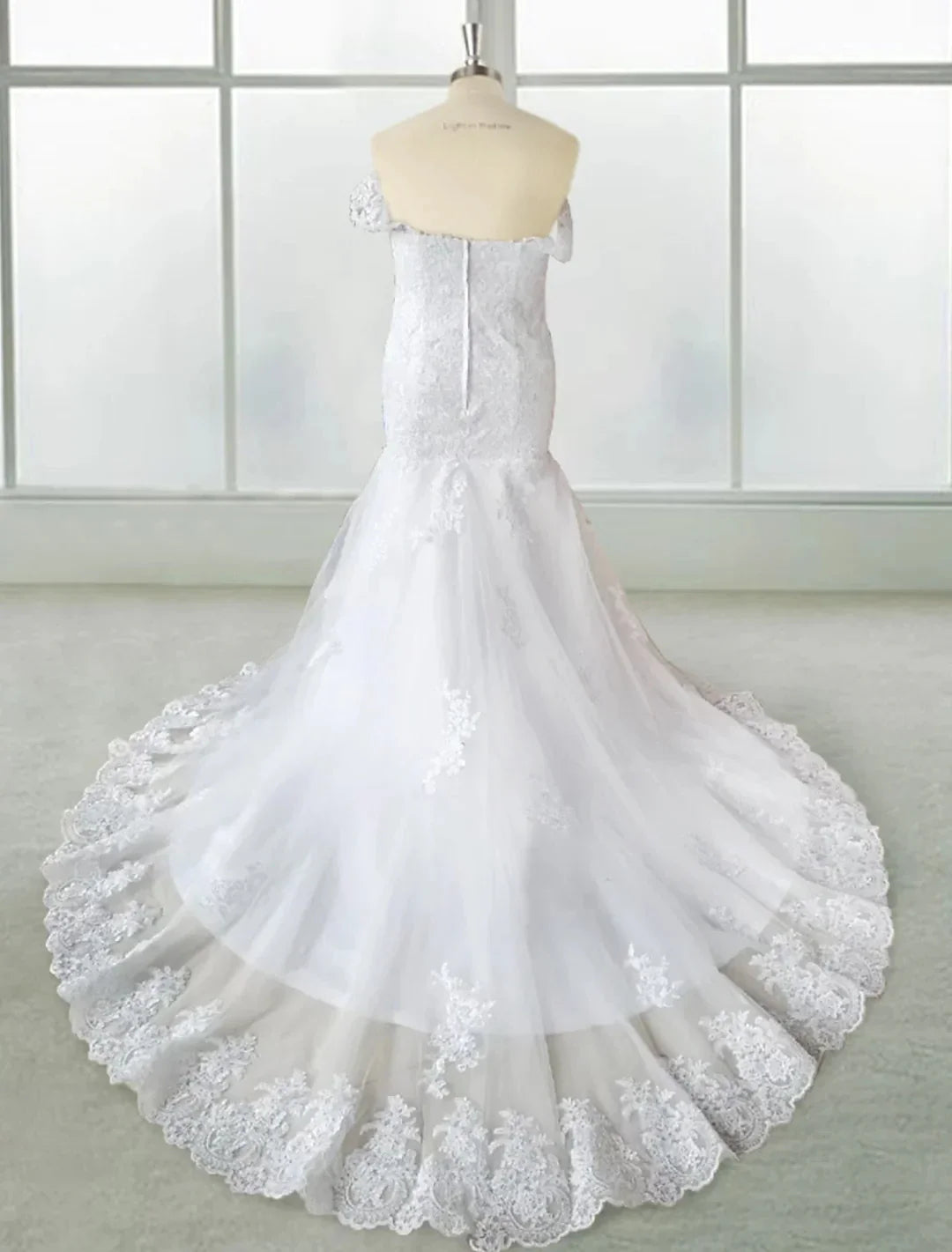 Trumpet Mermaid Off-the-Shoulder Floor-length Lace Wedding Dress
