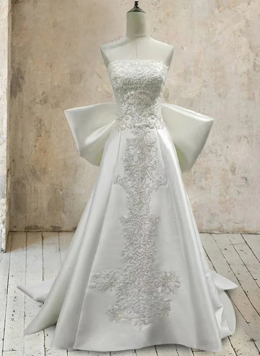 Trumpet Mermaid White Satin Strapless Sleeveless Wedding Dresses with Lace Appliques & Bow