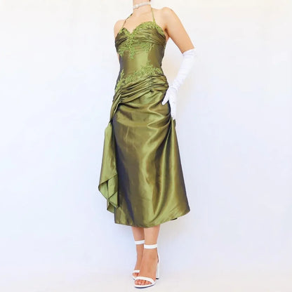 Vintage A-Line Halter Neck Sleeveless Pleated Satin Floor-Length Prom Dress