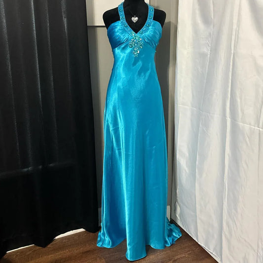 Vintage A-Line Halter Neck Sleeveless Pleated Satin Floor-Length Prom Dress
