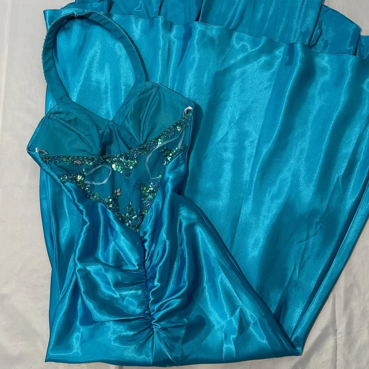 Vintage A-Line Halter Neck Sleeveless Pleated Satin Floor-Length Prom Dress