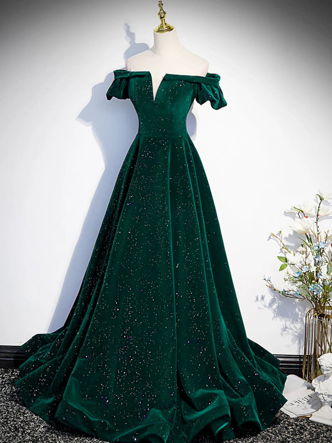 Vintage A-Line Off Shoulder Flutter Sleeve Lace Up Sweep/Brush Train Prom Dress