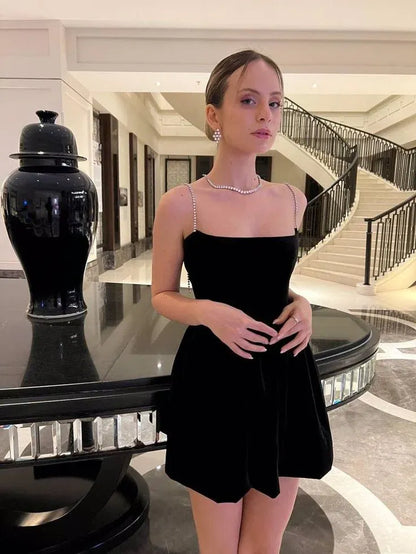 Vintage A-Line Off the Shoulder Sleeveless Pleated Velvet Short-Mini Homecoming Dress
