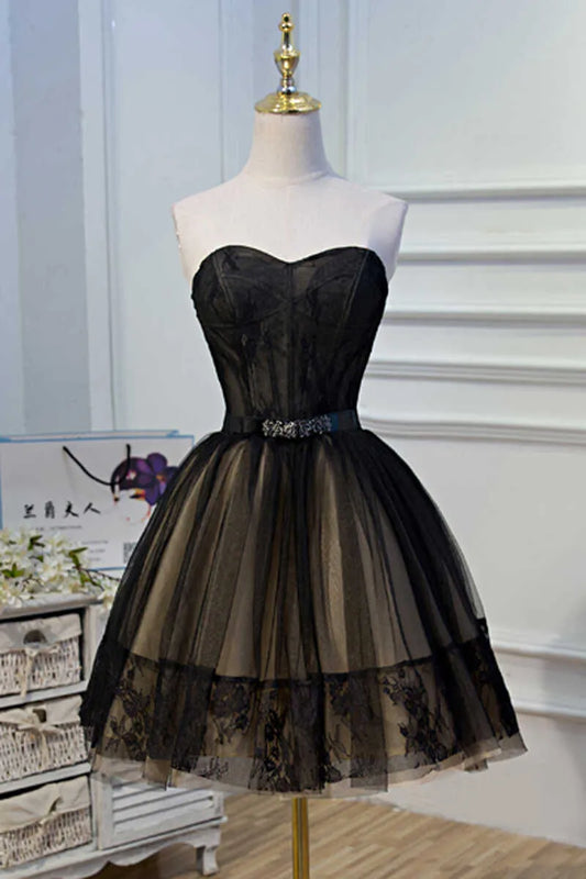 Vintage A-line Sweetheart Sleeveless Pleated Lace Short Mini Homecoming Dress