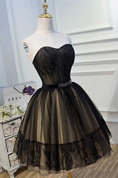 Vintage A-line Sweetheart Sleeveless Pleated Lace Short Mini Homecoming Dress
