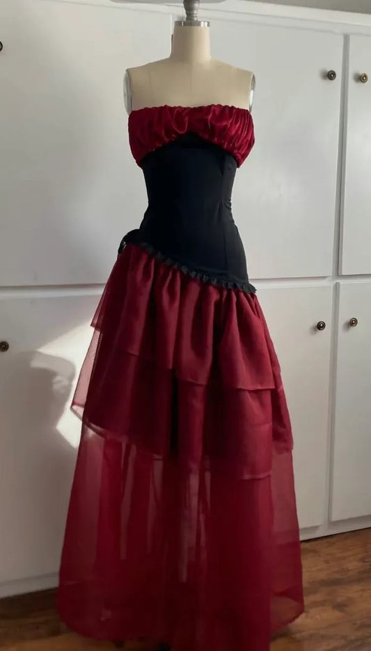 Vintage Ball Gown Strapless Sleeveless Tiered Burgundy Black Maxi Prom Dress for Women Custom