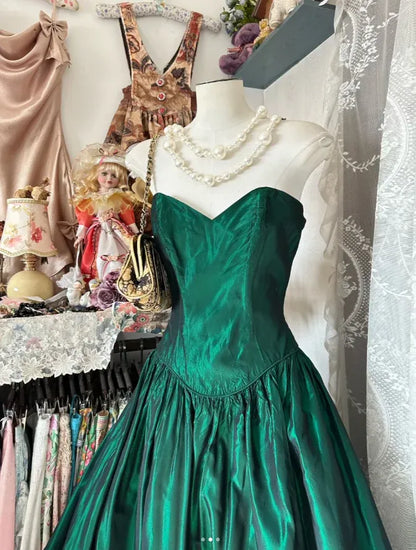 Vintage Emerald Green Strapless Satin Ball Gown Prom Dresses