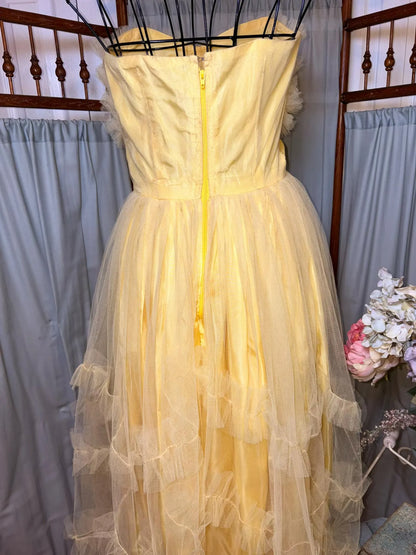 Vintage Lovely A-Line Strapless Tiered Ruffle Party Dress Tulle Yellow Midi Prom Dress