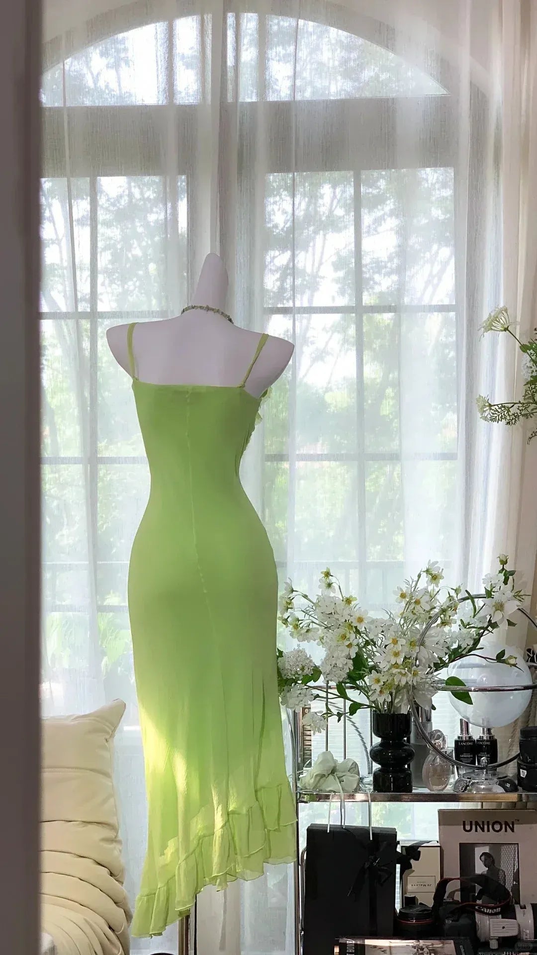 Vintage Mermaid V Neck Sleeveless Pleated Chiffon Maxi Dress Prom Dress