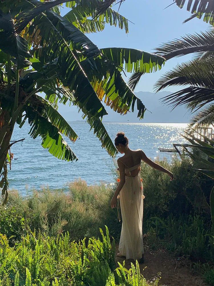Whimsical A-Line Spaghetti-Strap Floral Tulle Champagne Floor-Length Evening Dress for Women