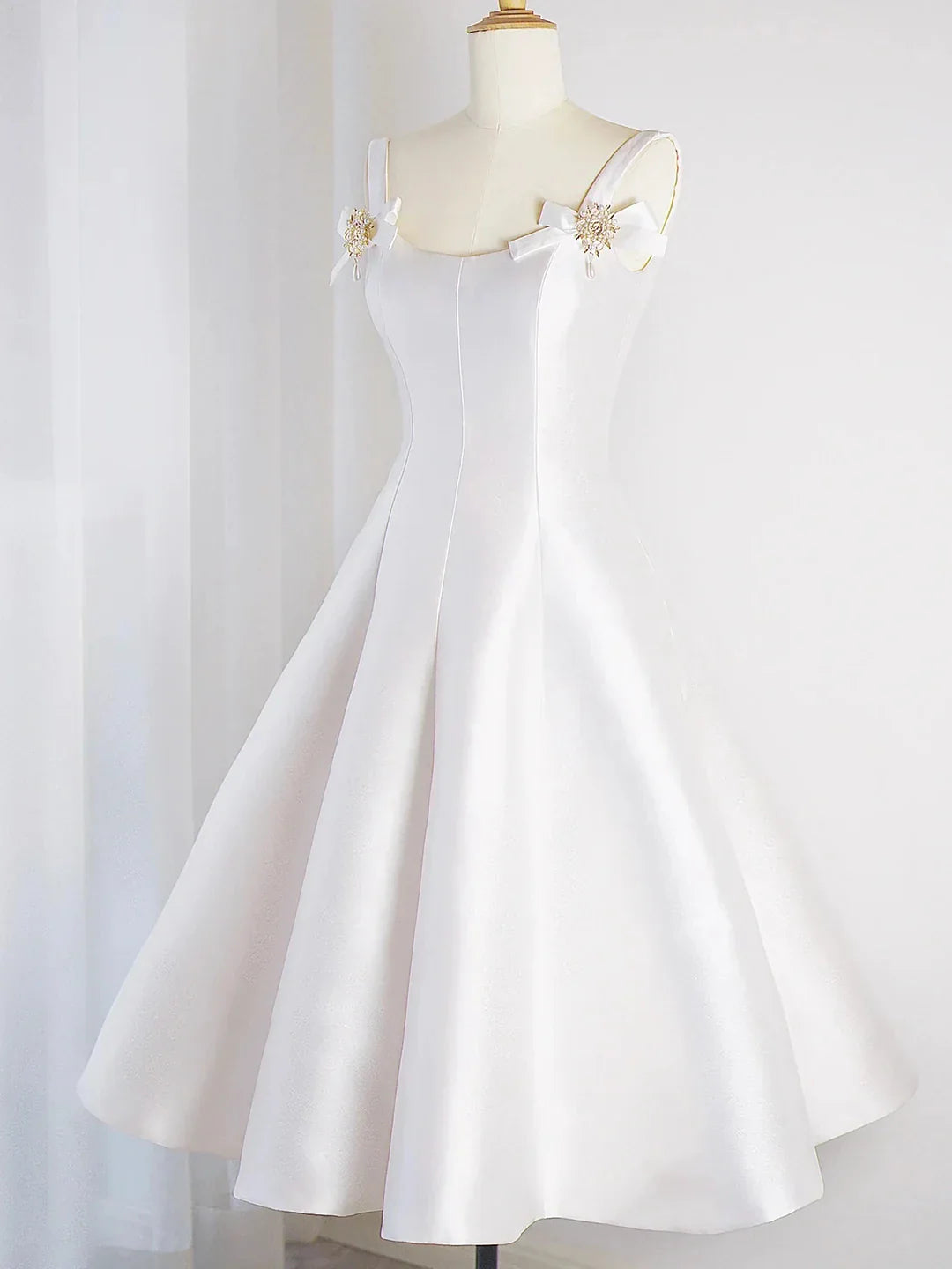 White Satin Short Prom Dress Simple A-Line Evening Party Dress