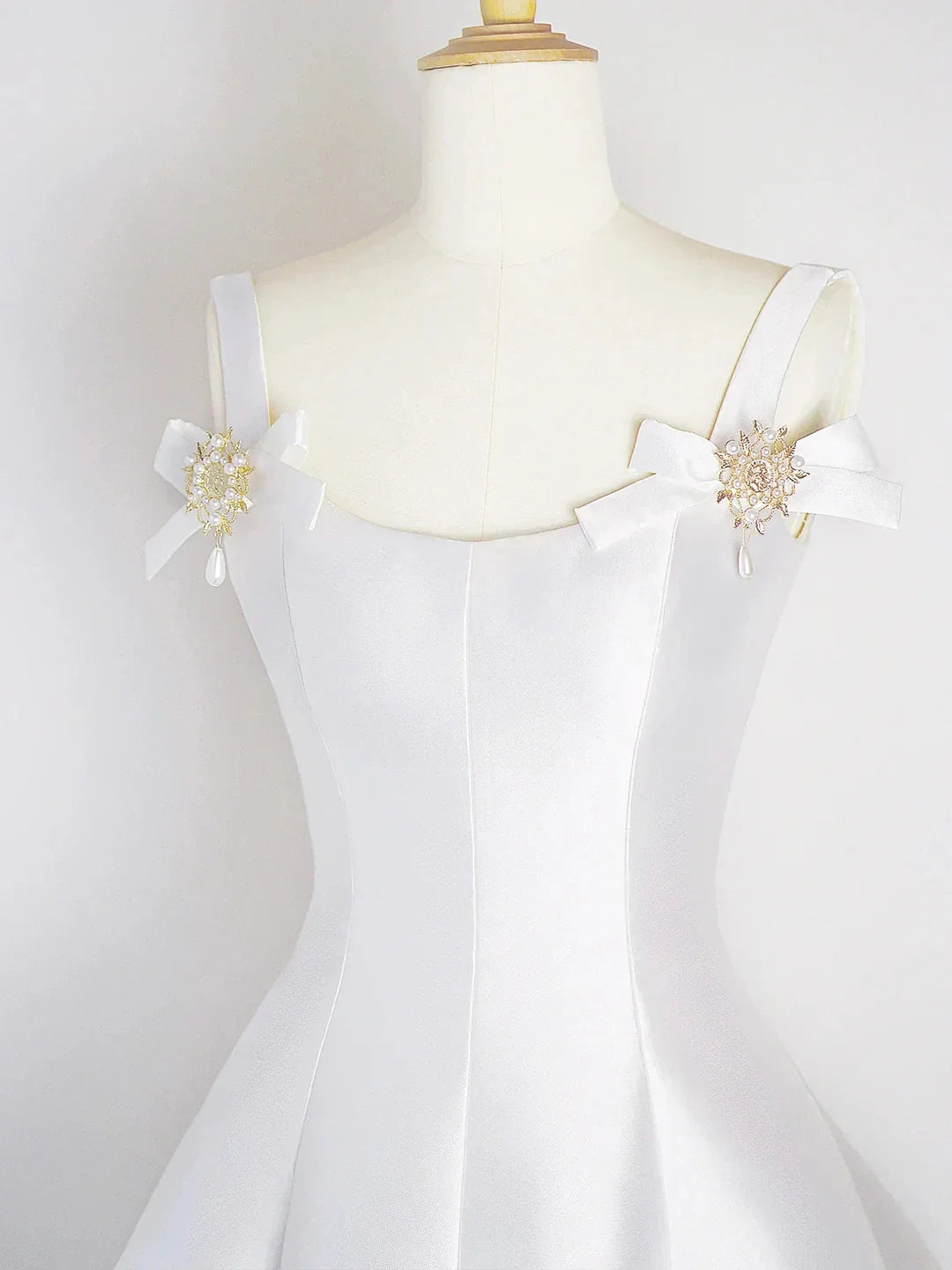 White Satin Short Prom Dress Simple A-Line Evening Party Dress